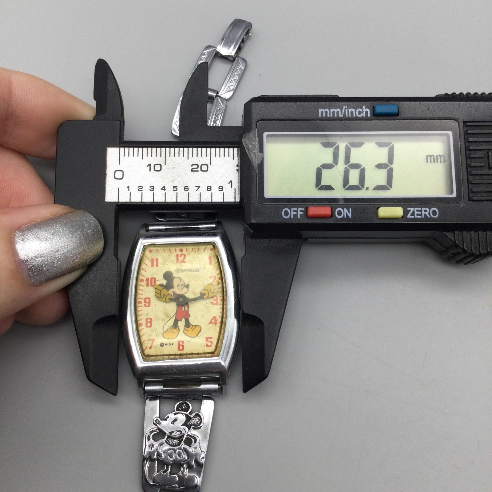 Vintage 1940s US Time Ingersoll Mickey Mouse Manual Wind 26mm Watch 5.75″