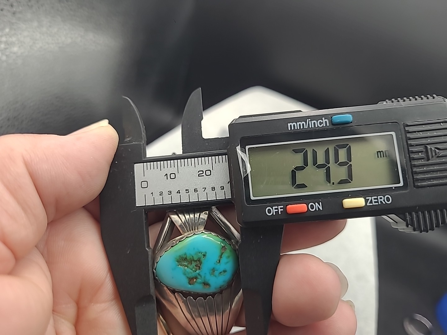 UNSIGNED Sterling Cuff Bracelet Turquoise SOUTHWESTERN Artisan Design 42.5g