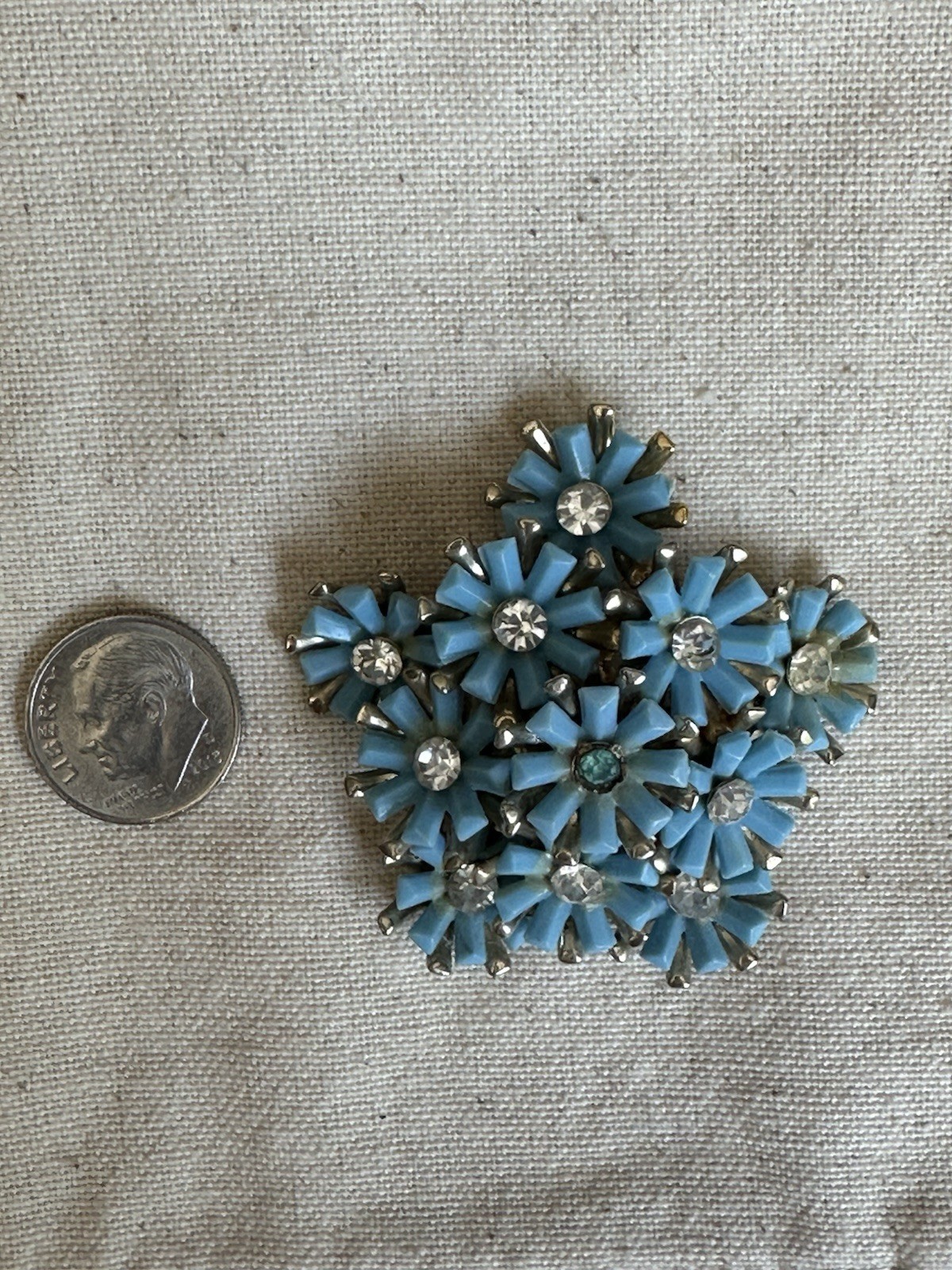 Blue Flower Cluster Rhinestone Brooch Pin Prong Set Baguette 1.5 in