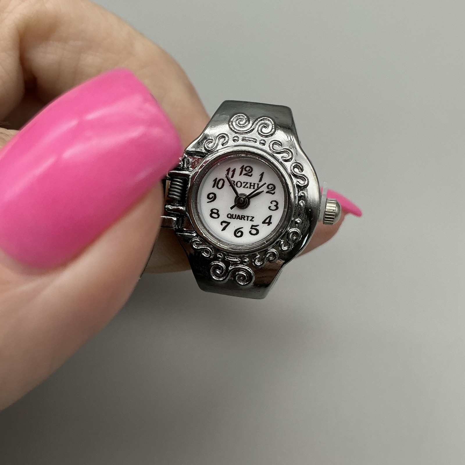 Bozhi Ring Watch Womens 20mm Hidden Dial Red Crystal Floral New Battery