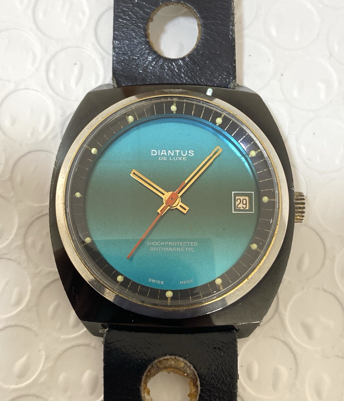 Diantus De Luxe Vintage Watch Men’s 38mm Date Swiss Made Blue Dial Very Rare