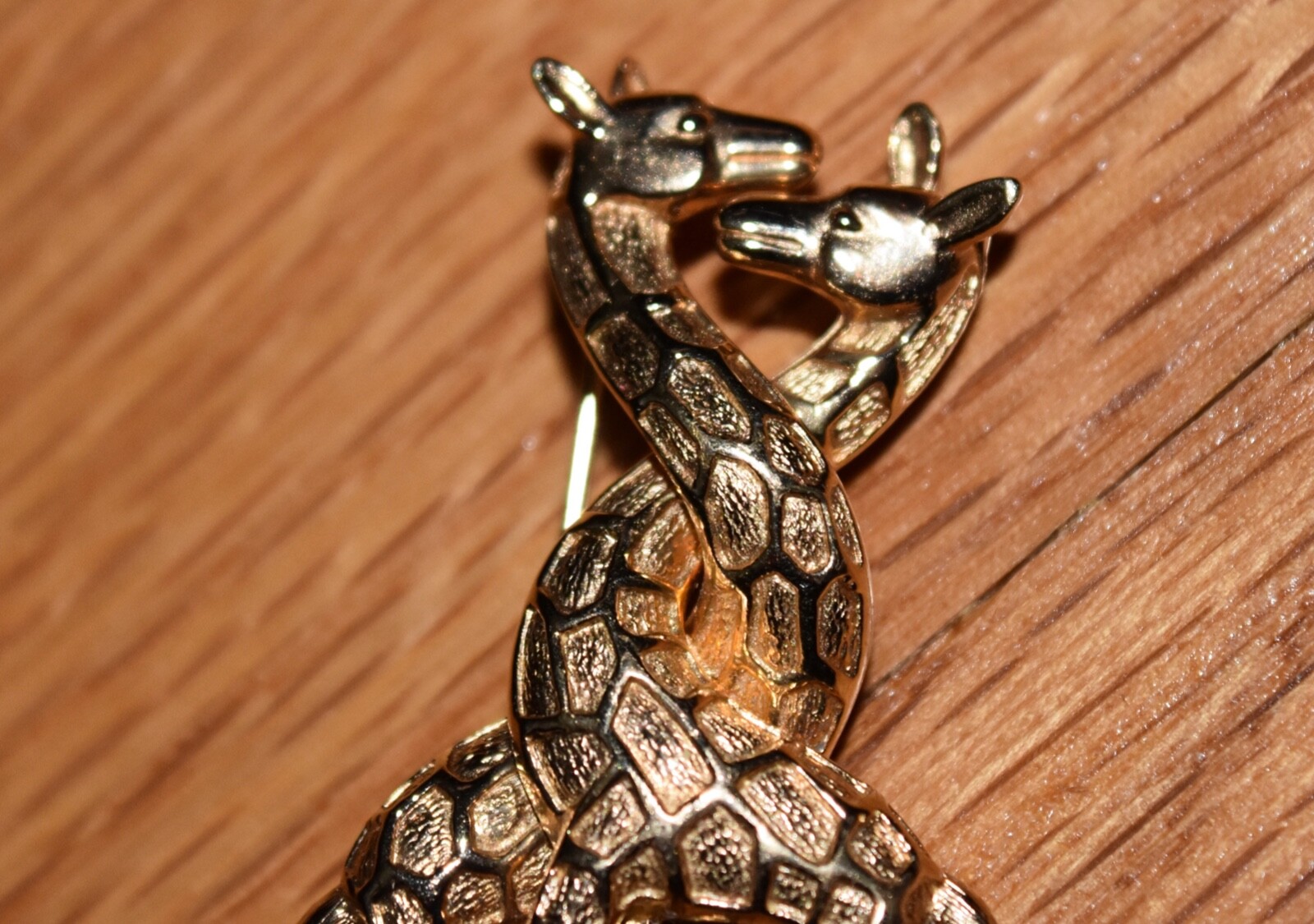 VTG Boucher Giraffe Pin Brooch 2 Giraffes Intertwined Necks Love Numbered