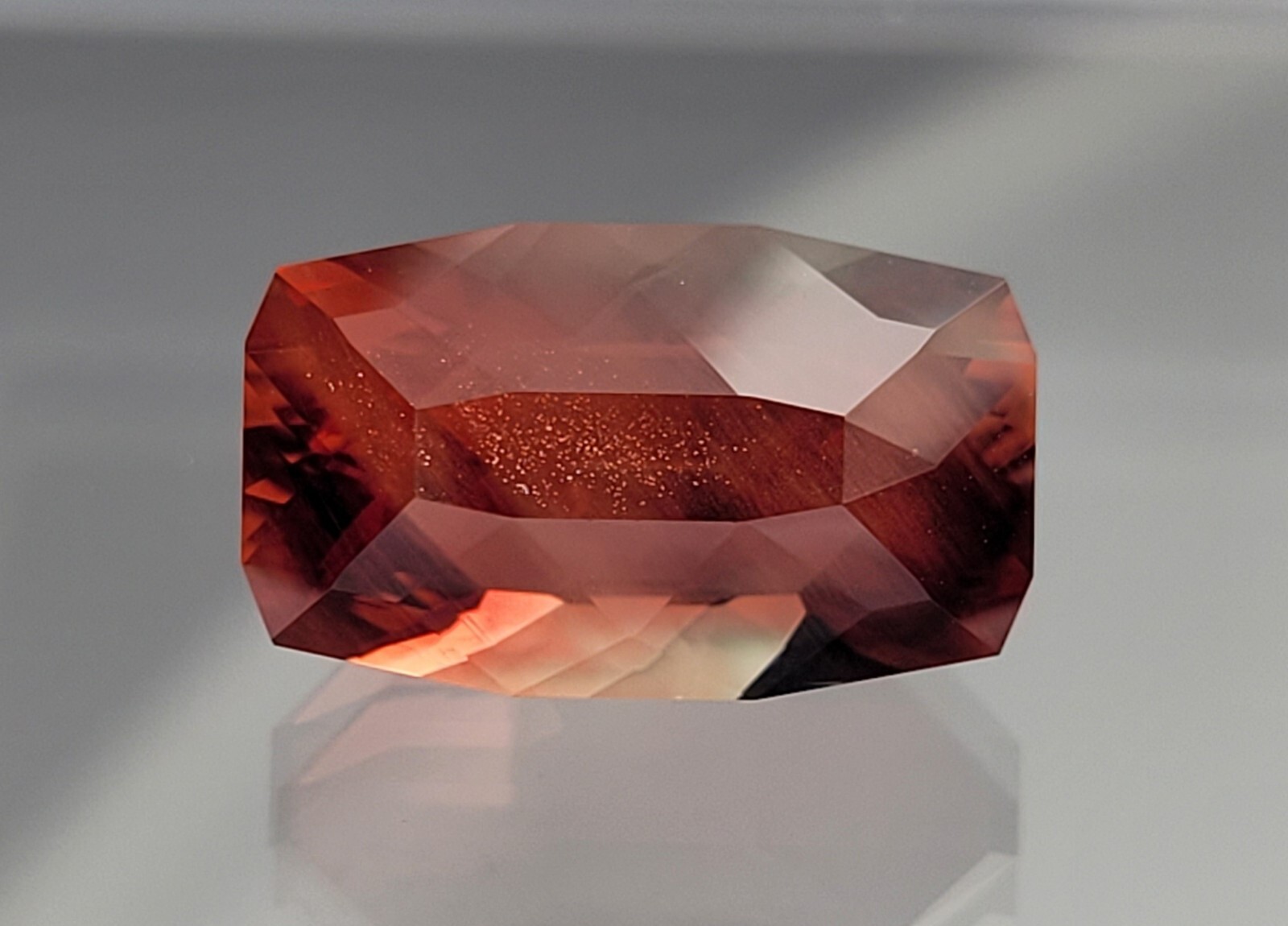 Oregon sunstone: custom cut cushion shape gemstone 7.1 cts