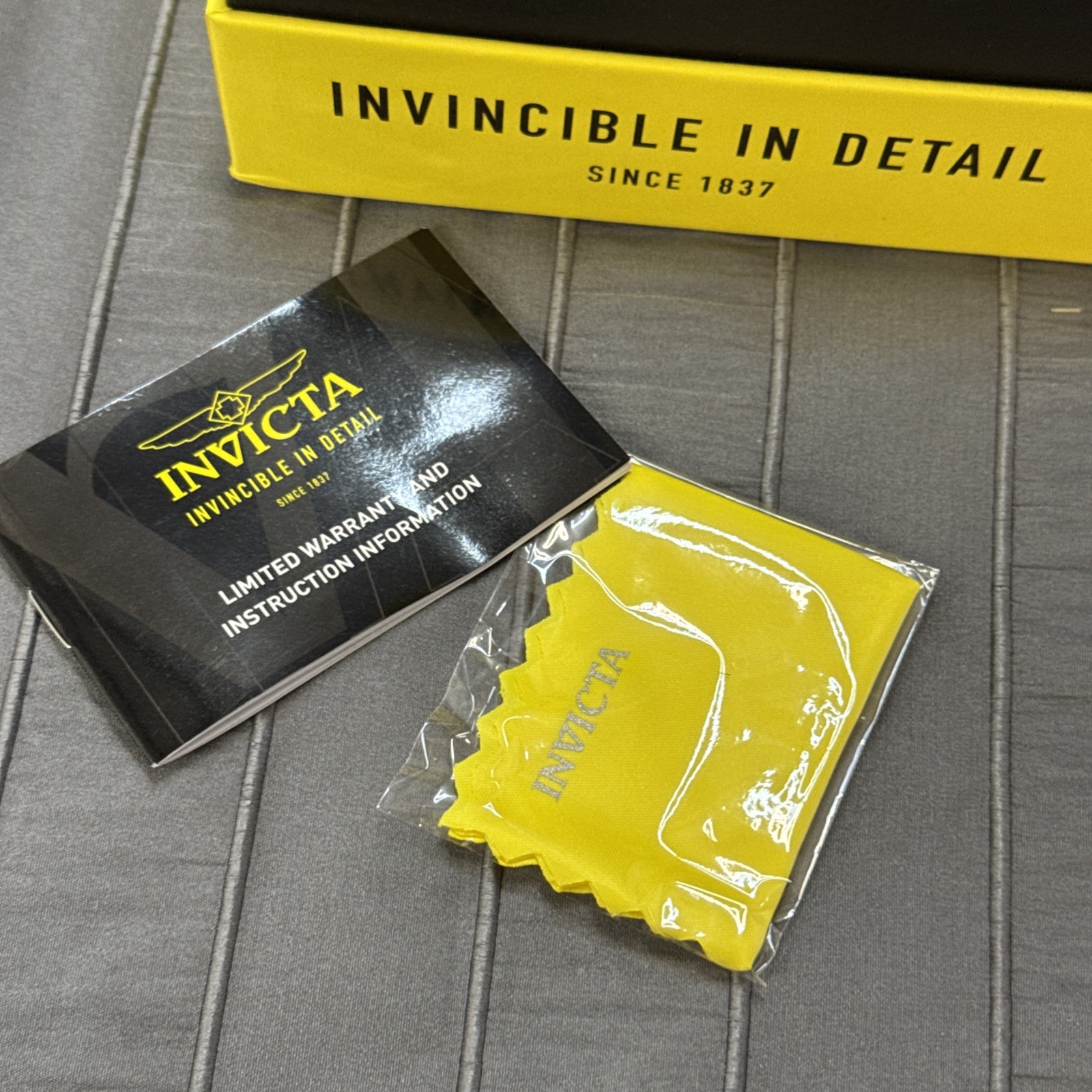 Invicta Pro Diver 51.50mm Quartz 38883 Pepsi Style