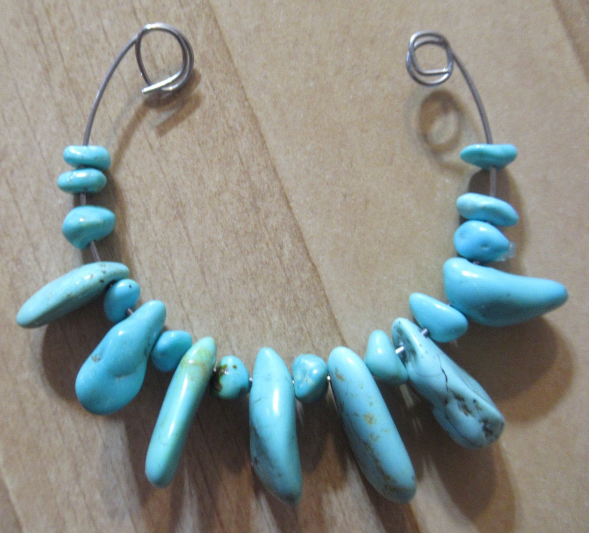 7 SM KINGMAN TURQUOISE PENDANTS 13 to 17mm & 12 SM NUGGETS 4 to 7mm 35tcw #830
