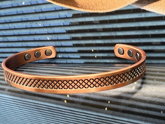 Men’s 8 Inch Solid Copper Magnetic Cuff Bracelet CBM297 – 1/4 of an inch wide.