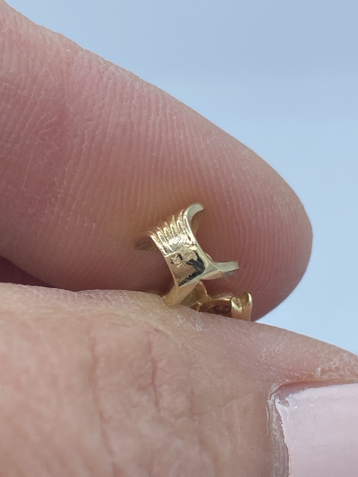 LARGE 14K Yellow Gold Dragonfly Pendant 8.8 Grams Moving Tail