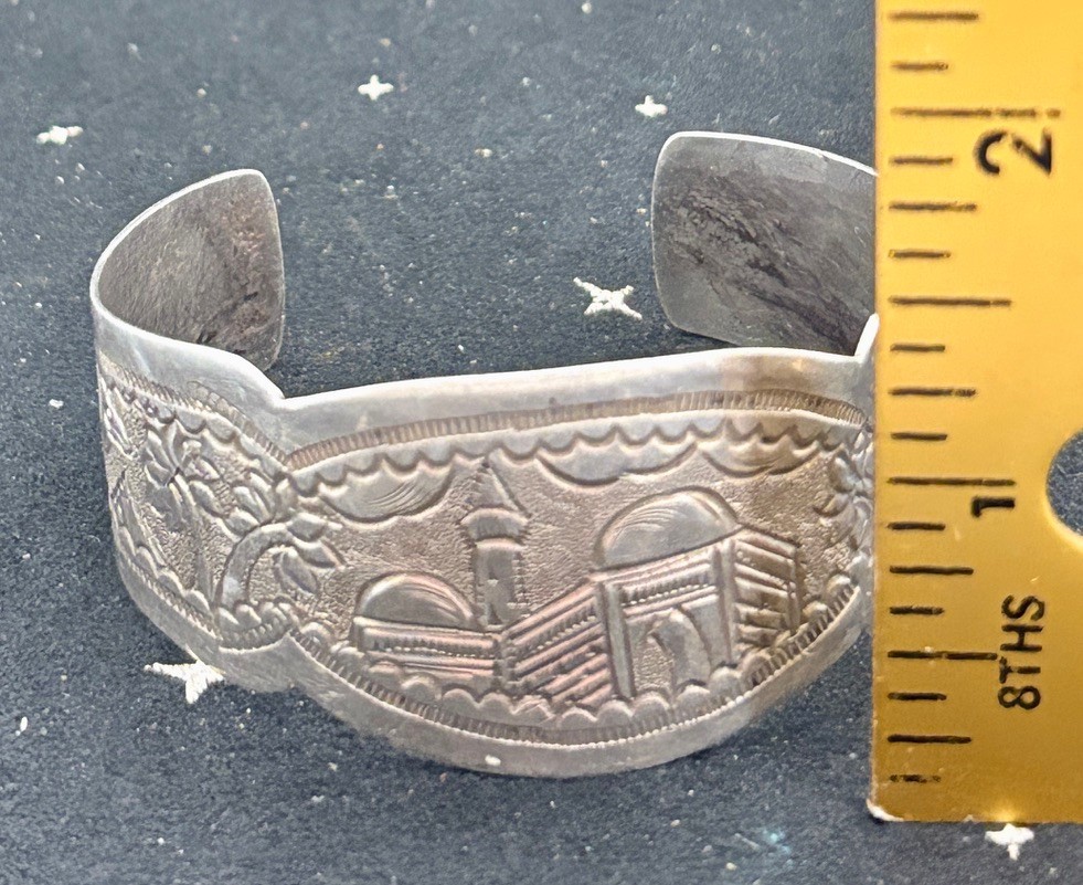 Vintage Tested Sterling Silver Middle Eastern Style Cuff Bracelet USA 22.4 Gr.￼