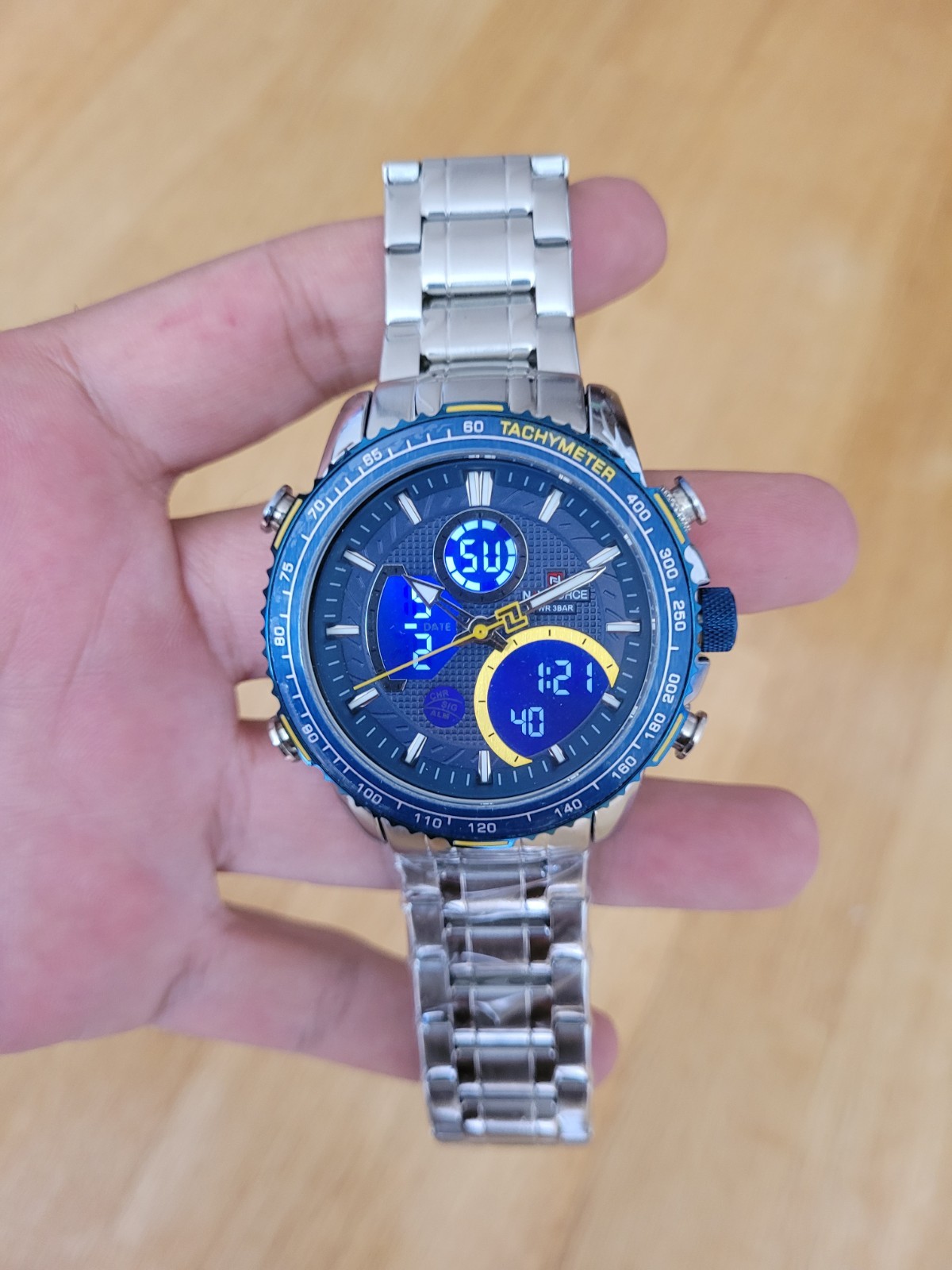 NAVIFORCE New Stylish Dual Display Watch in Stainless Steel For Men