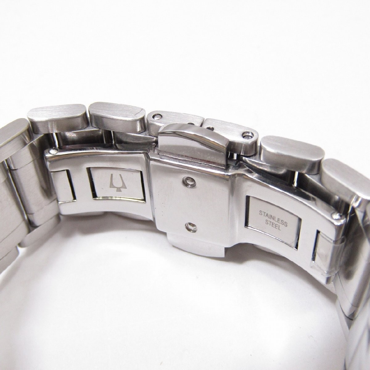 Excellent condition BULOVA Curv collection men’s wristwatch quartz 96A297