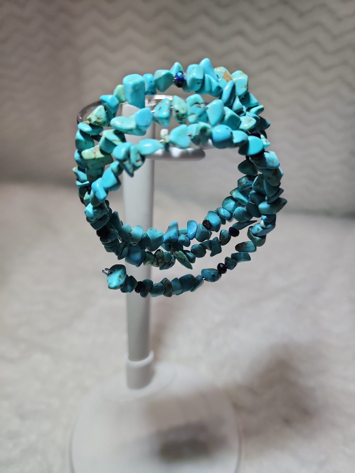 Handmade Boho Turquoise-Style Chip Memory Wire Wrap Bracelet – Multi-Row Stack