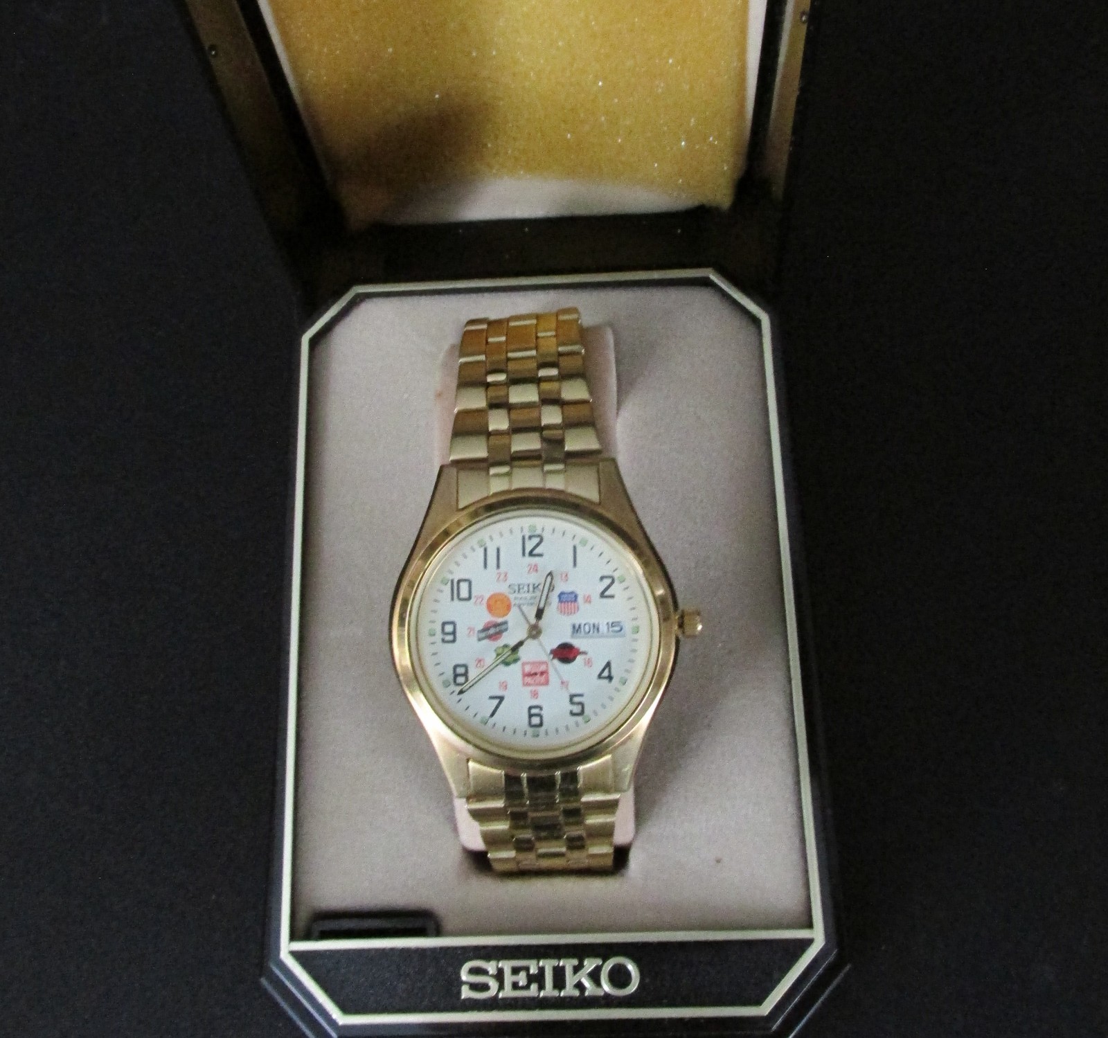 Seiko Railroad Wristwatch: Railroad Approved, 6 Emblems, Military Time & Date