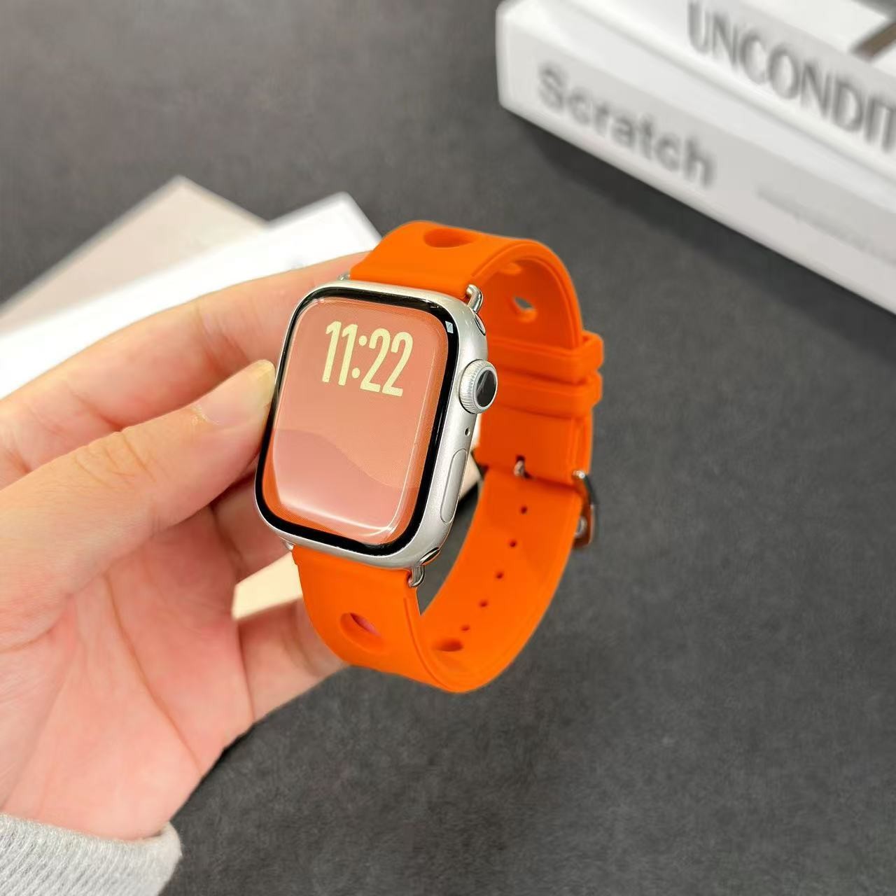 Suitable for Apple Watch – S1-11/Ultra/SE – Perforated Waterproof Silicone Strap