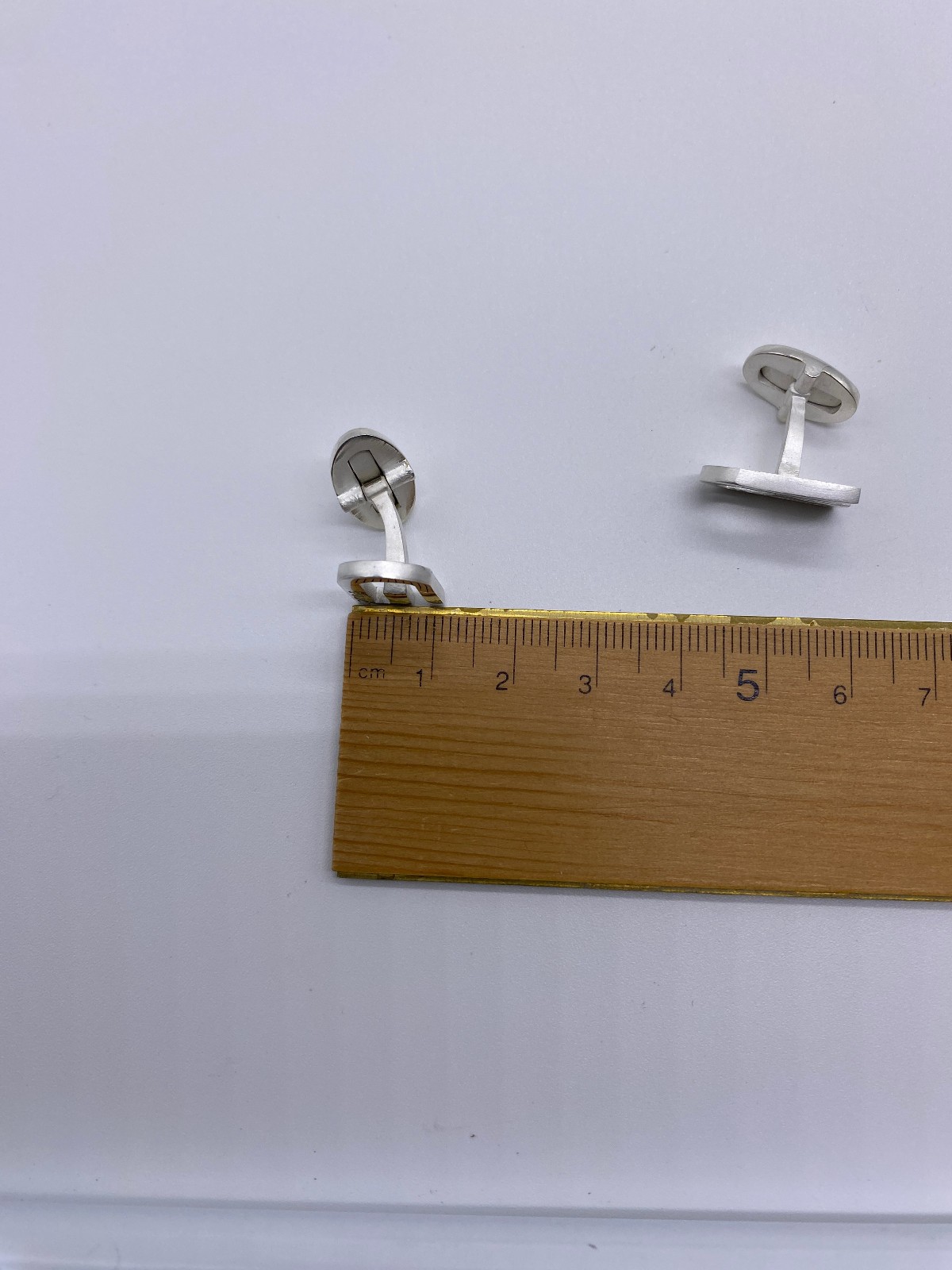 Gucci Cufflinks “G” Logo Sterling Silver 925 IN ORIGINAL BOX 8.6g, 1.7cm x 1.0cm