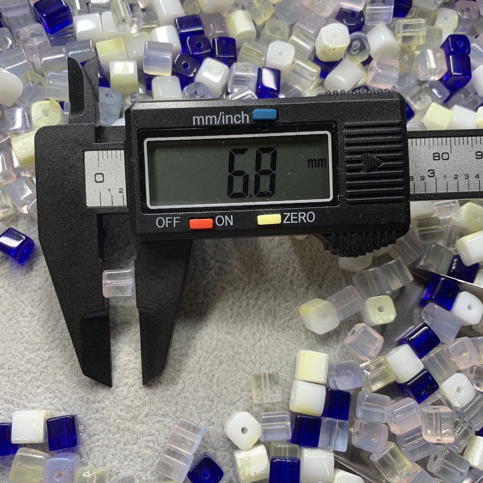 1LB/454G Assorted Blue/ Transparent/ White 6mm Square Cube Crystal Glass Beads