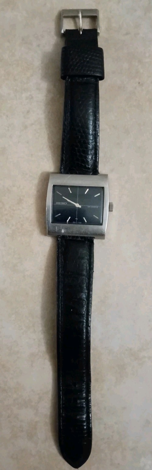 1960s SEIKO Square 2559-3019 Queen Hi-Beat 24Jewels Blue Dial Hand-Wind WATCH