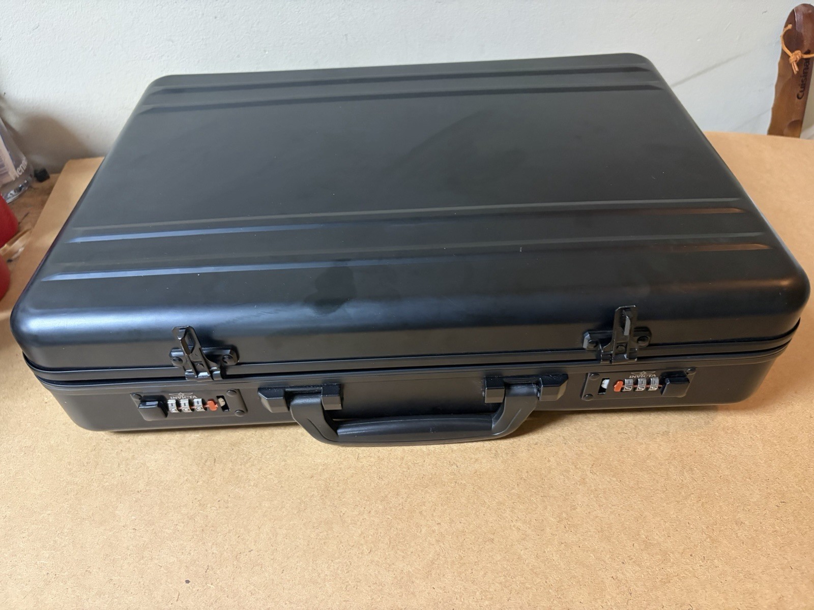 Invicta 18 Slot Black Reserve Edtn Aluminum Watch Case Briefcase Combo Lock EUC