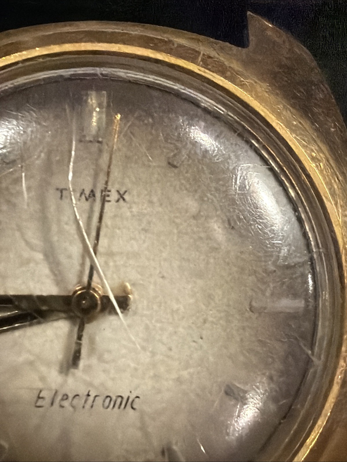 AJ21 VTG Timex Electric Dynabeat Watch Large Case GoldTone Parts Repair Restore