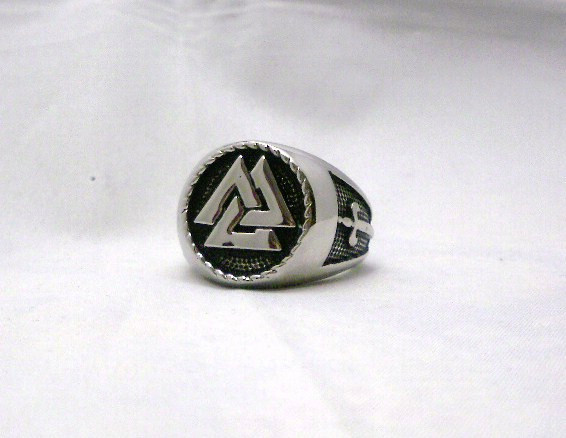The Vikings Valknut Ring Warriors Knot Nordic God Odin Knot of the Fallen Ring