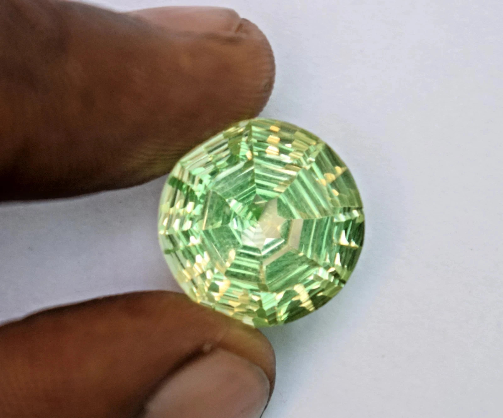 Natural Master Cut GIE Certified 8.85 Ct Ceylon Green Sapphire Loose Gemstone
