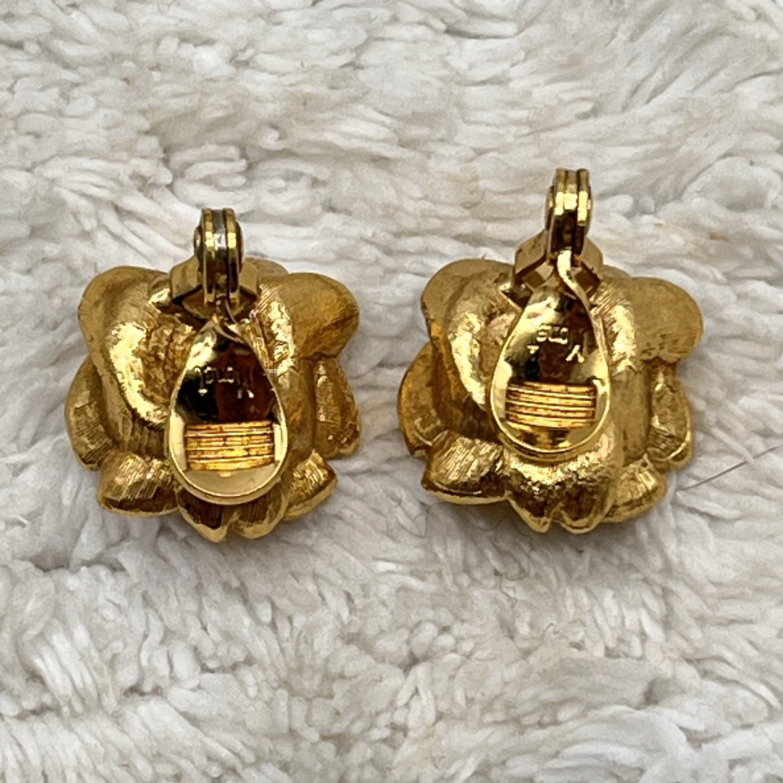 Vintage Monet Earrings Gold Tone Rose Flower Clip Ons .75″