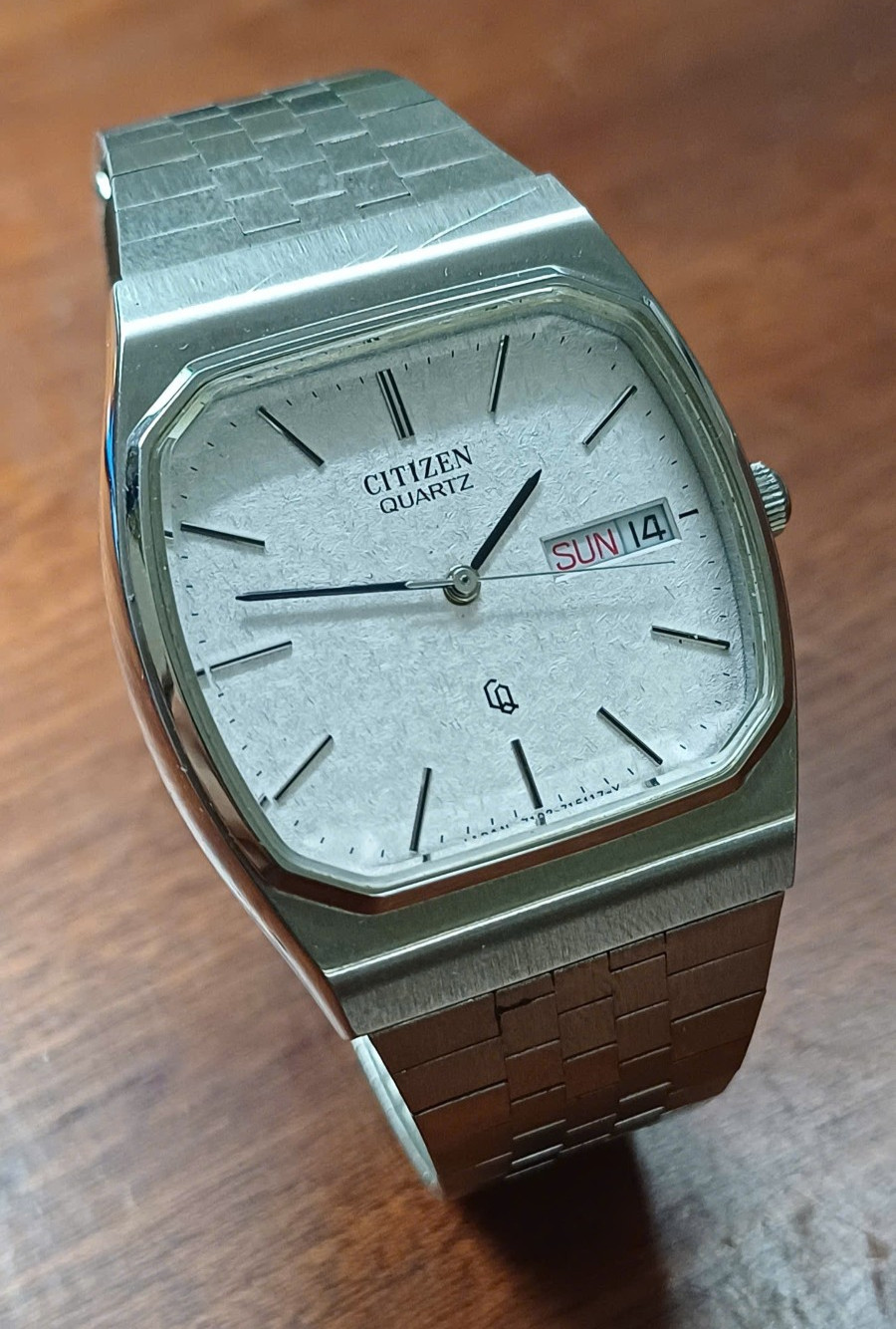 Citizen Quartz CQ 4-711653-Y Silver Frost Dial (2633)