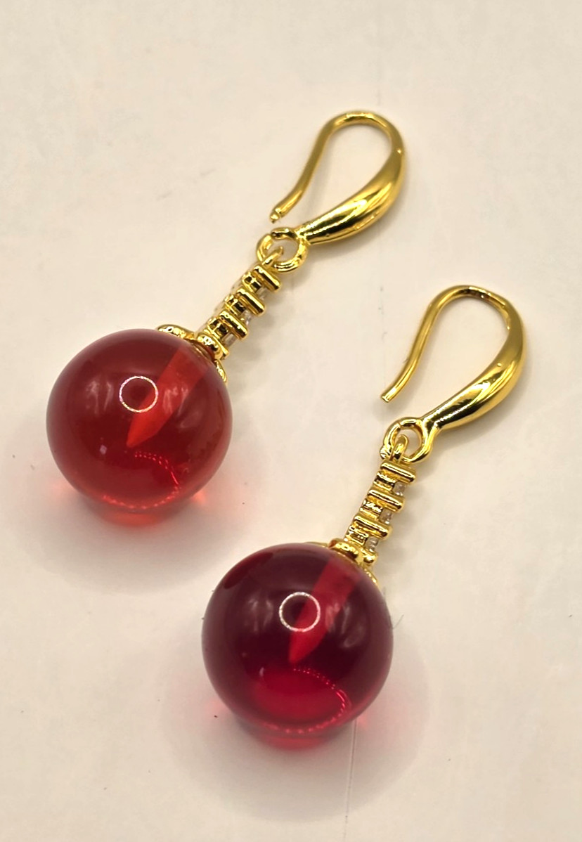 1 Pair of Women’s Fashion Red & Gold Dangle Earrings – NEW