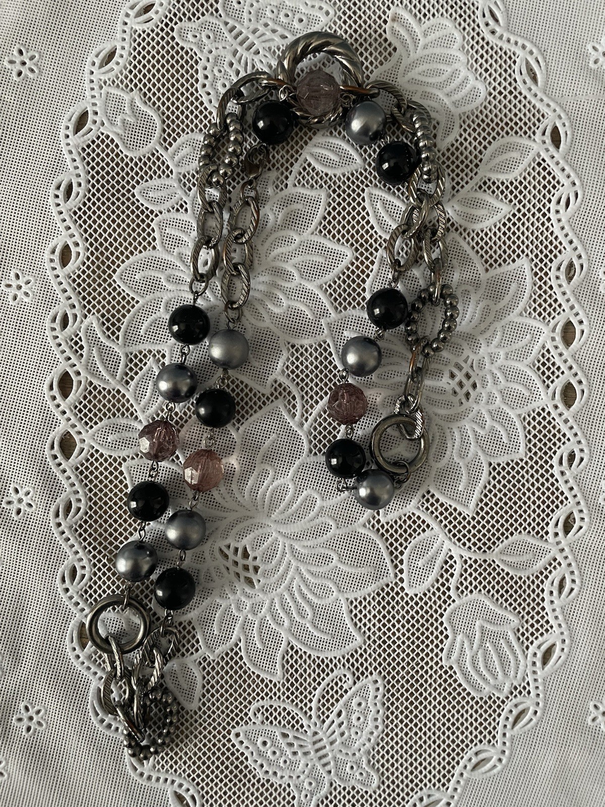 Silver Toned Interlocking Circles and Black Silver and Pink Beaded Necklace