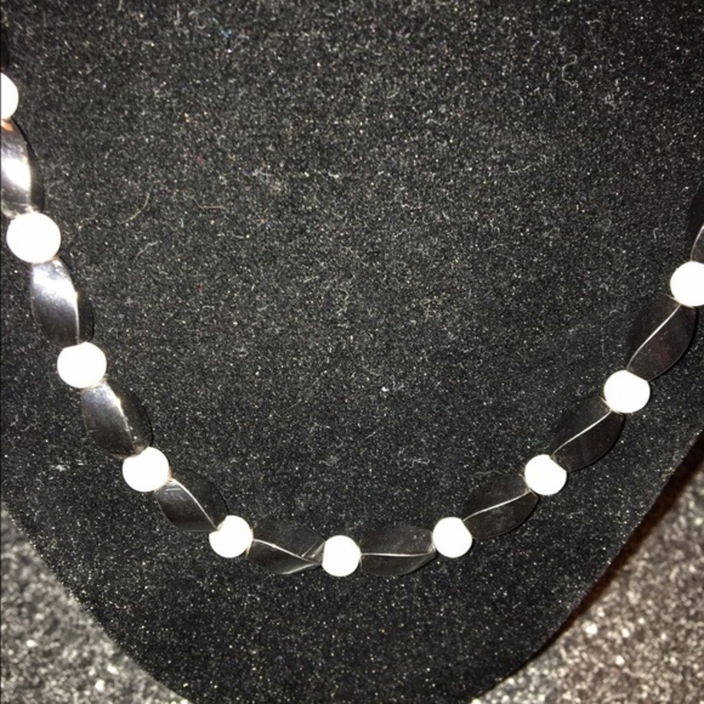 FREE SHIPPING! Beautiful Hematite Necklace. Magnetic Clasp