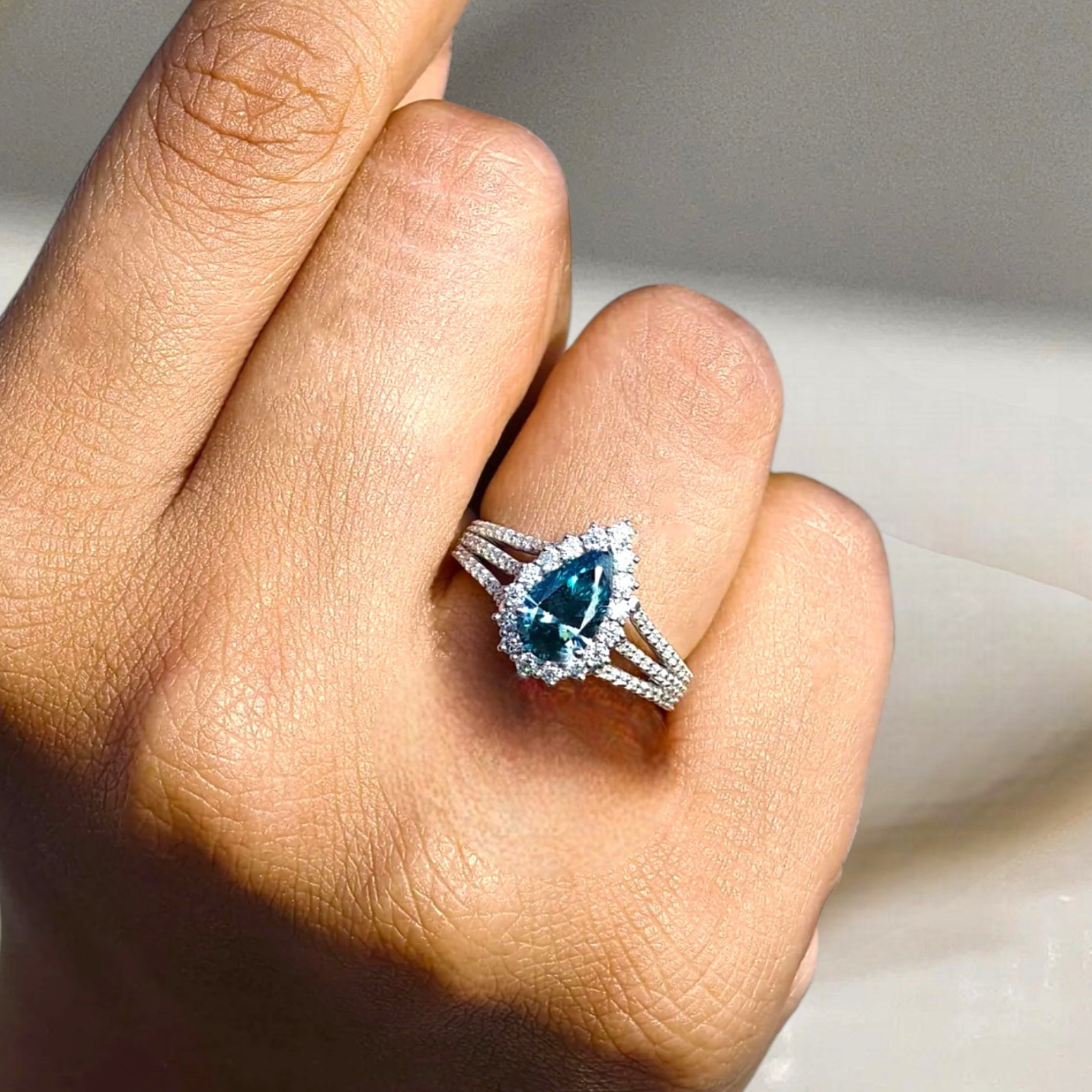 Sale ! Pear Cut 2.75 Ct Fancy Vivid Blue Diamond Ring IGI Lab Grown 950 Platinum