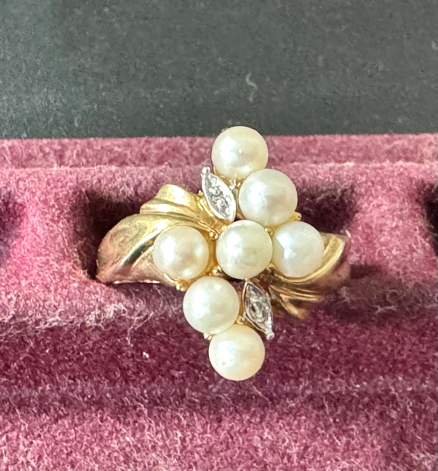 10K Yellow Gold Stamped, Hallmarked, Seed Pearls/Diamonds, 3.4 grams, Women’s Cl