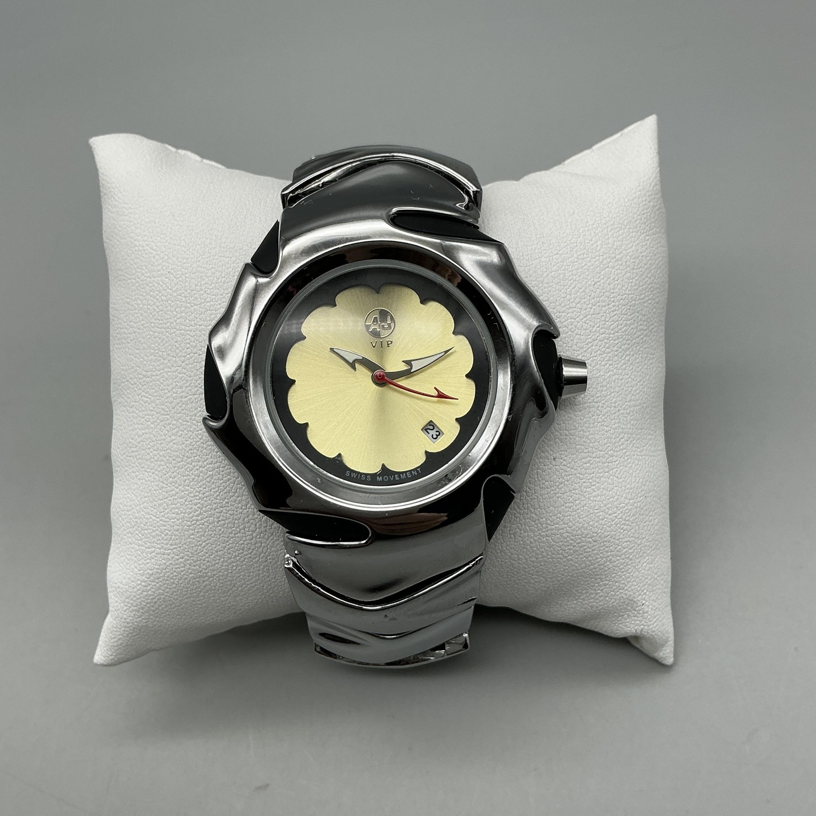 AJ VIP Mens Watch 45mm Alien Blade Date Swiss Stainless Steel New Battery 7.75″