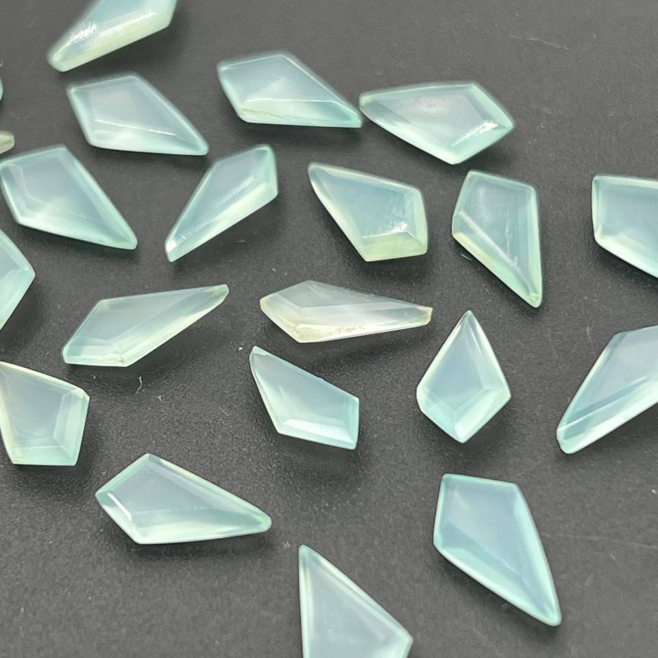 [WHOLESALE] NATURAL AQUA CHALCEDONY FACETED KITE SHAPE LOOSE GEMSTONE
