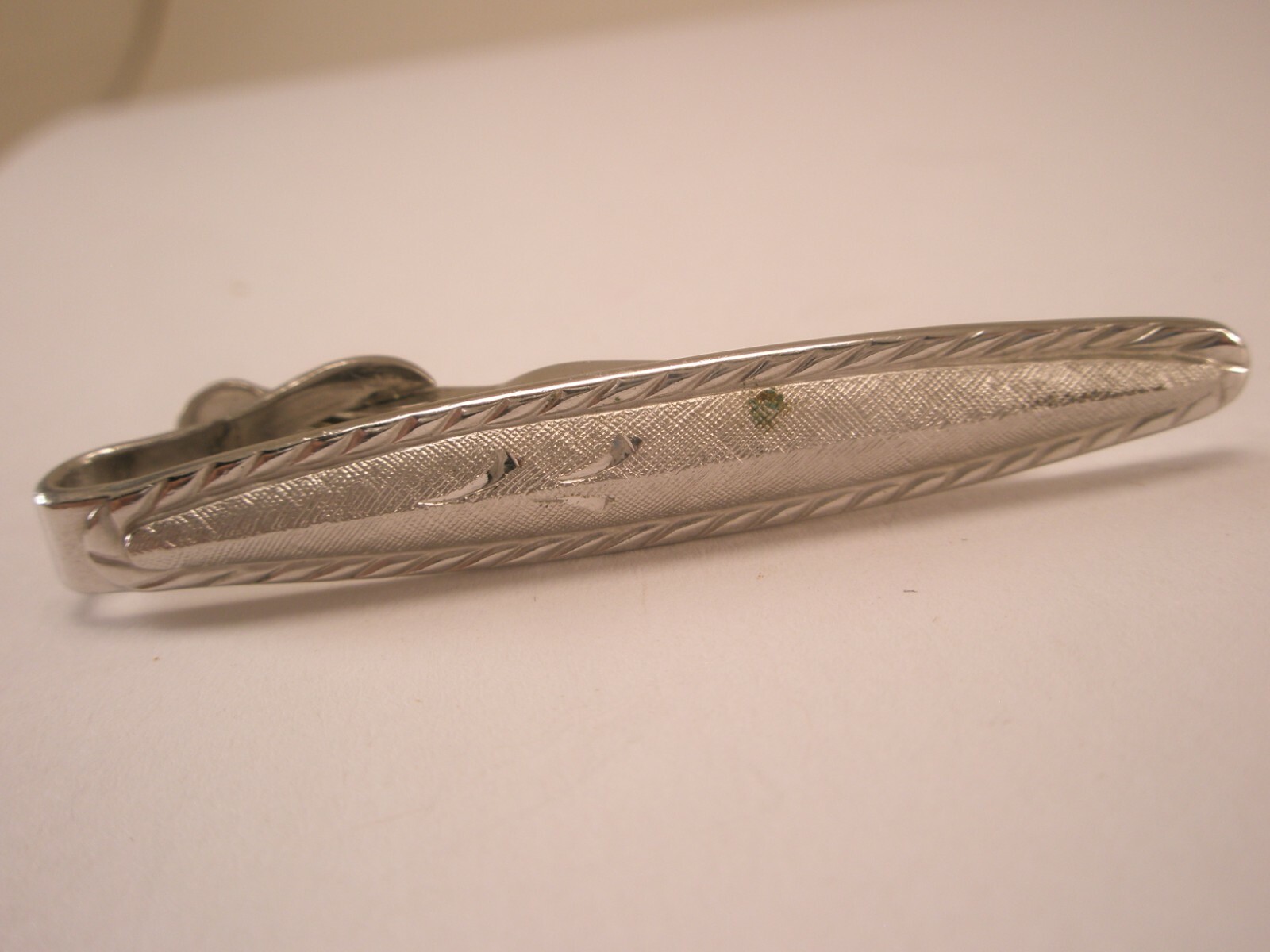 1-7/8″ Tapered Multi Textured Silver Tone Vintage SWANK Tie Bar Clip simple