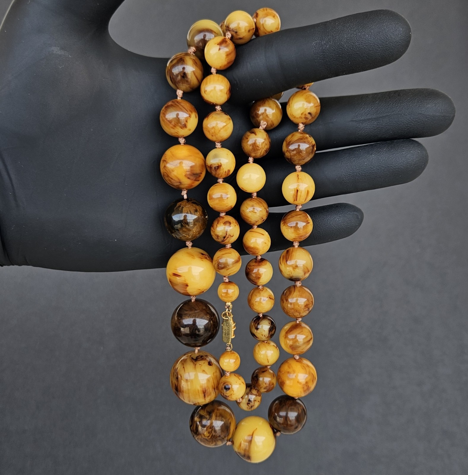 Vintage 1970s Kenneth Lane Catalin Root Beer Caramel Bakelite Bead Necklace 114g