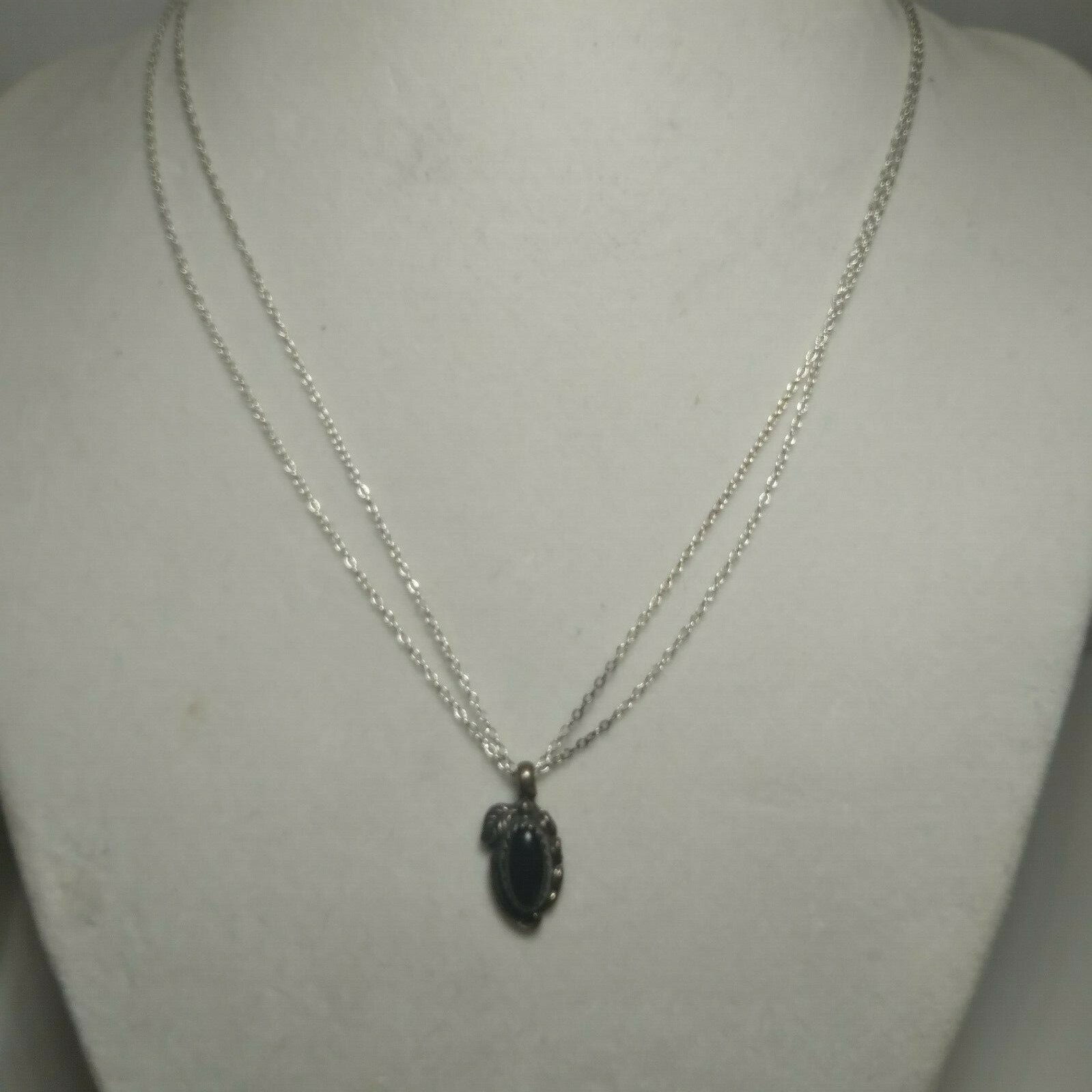 VINTAGE HANDMADE (SC) SHARON CISCO NAVAJO PENDANT ON 18″ 925 DOUBLE BAND CHAIN