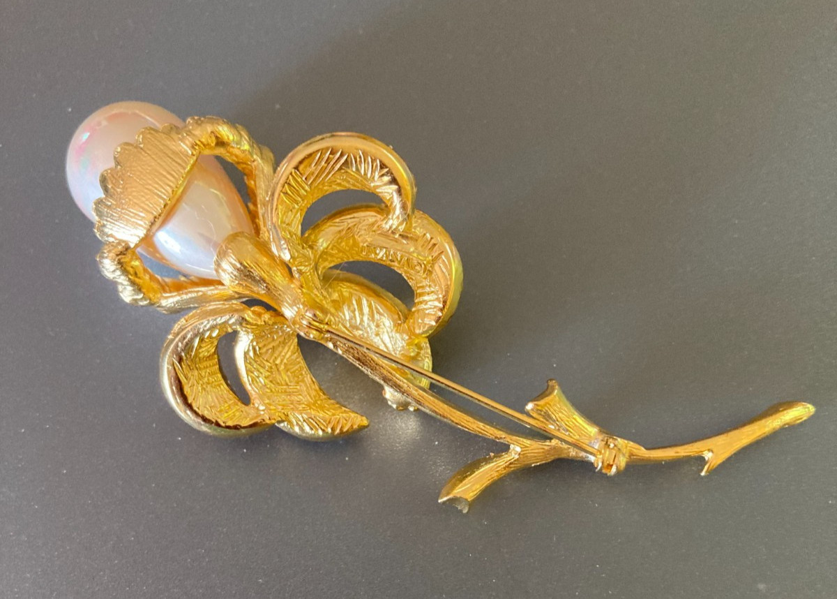 Vintage Ivana Trump Iris Flower Iridescent Faux Pearl Rhinestone GoldTone Brooch