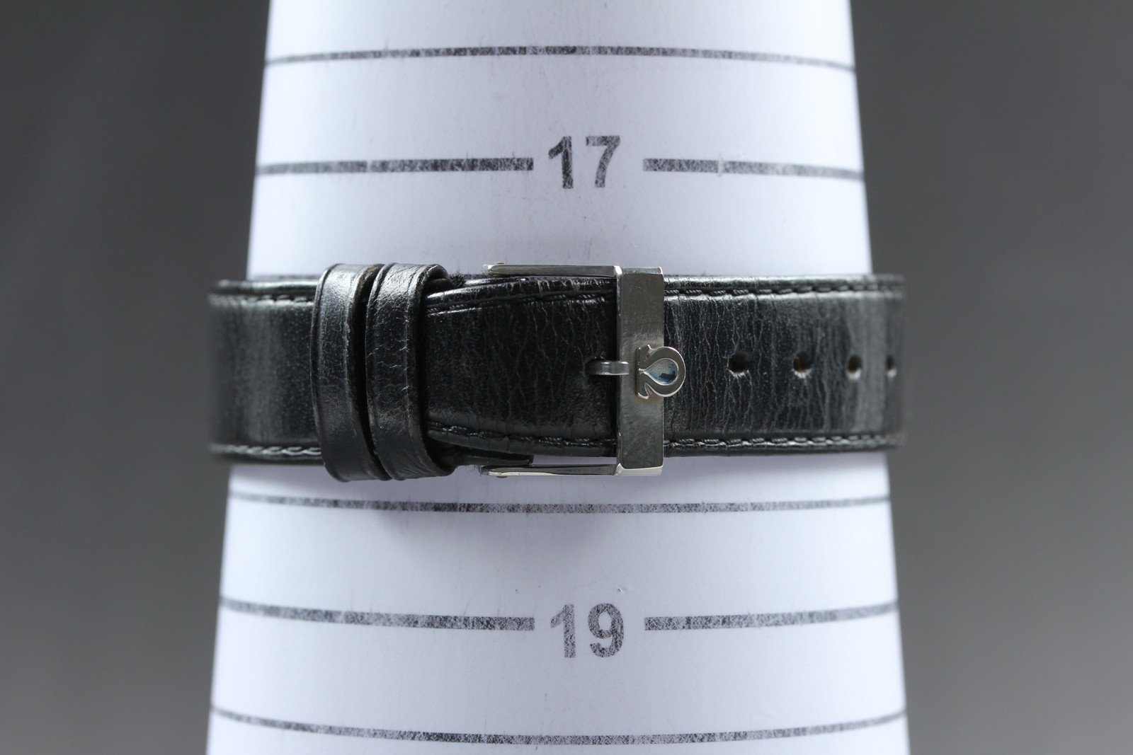 [Near MINT / Box] OMEGA Geneve Cal.613 Manual Winding Date Men’s From JAPAN