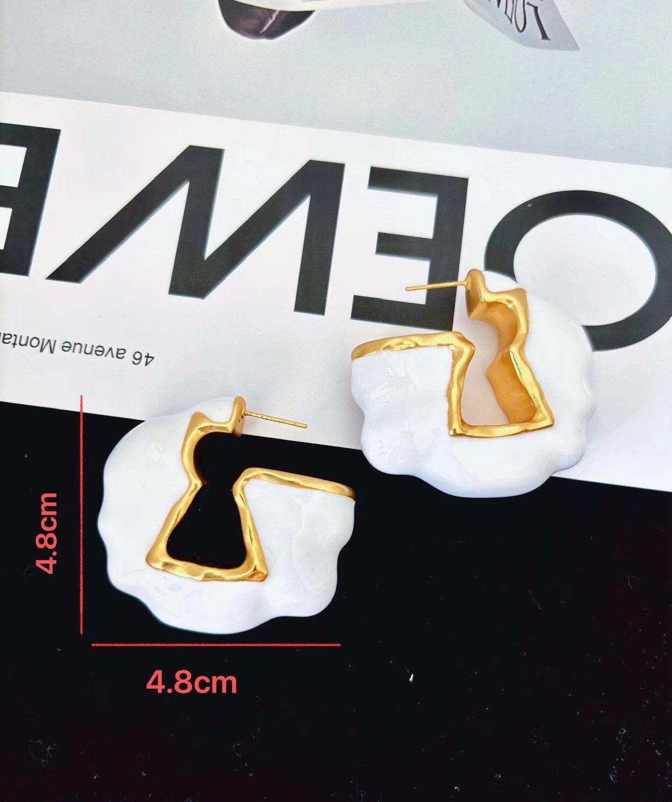 Schiaparelli Simple cloud white oil dripping brass sweet and fresh earrings