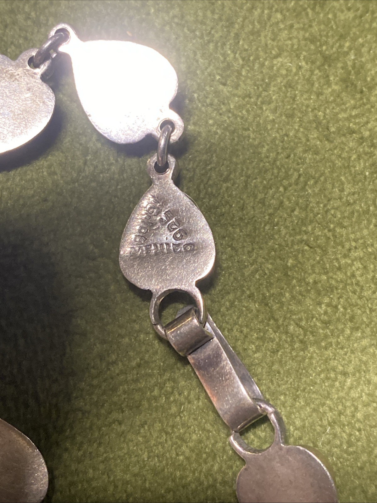 Vintage Taxco sterling Classic Seven Puffy Hearts 7.25″ Bracelet Mexico Silver