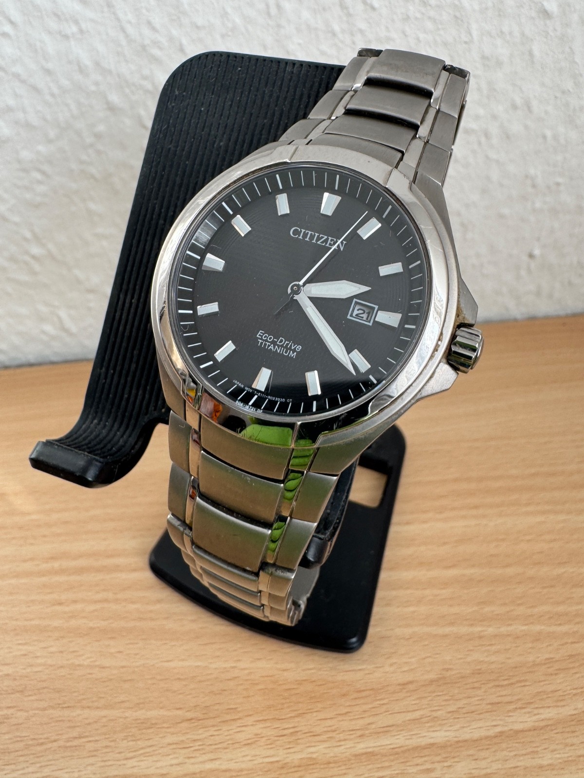 Citizen Eco-Drive Titanium Men’s Watch Sapphire Crystal 100m Japan Mov’t Date