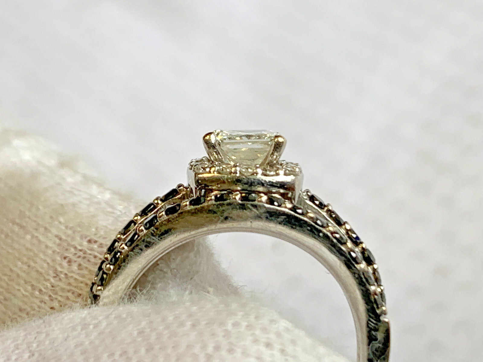 14K White Gold Diamond Ring 5.67g Fine Jewelry Size 5 Band Black Stones *READ*