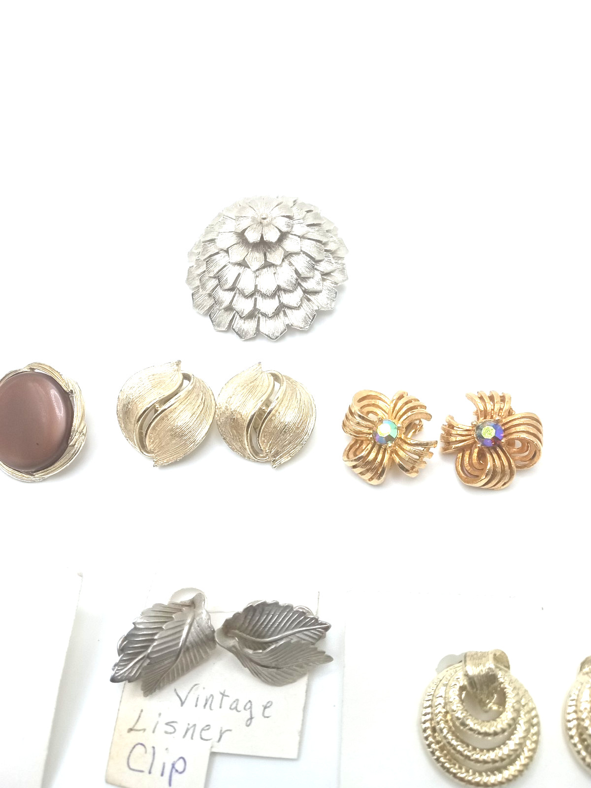Vtg Lisner 50’s 60’s Clip On Earrings Silver & Gold Tone Lovely Lot of 13 Pairs
