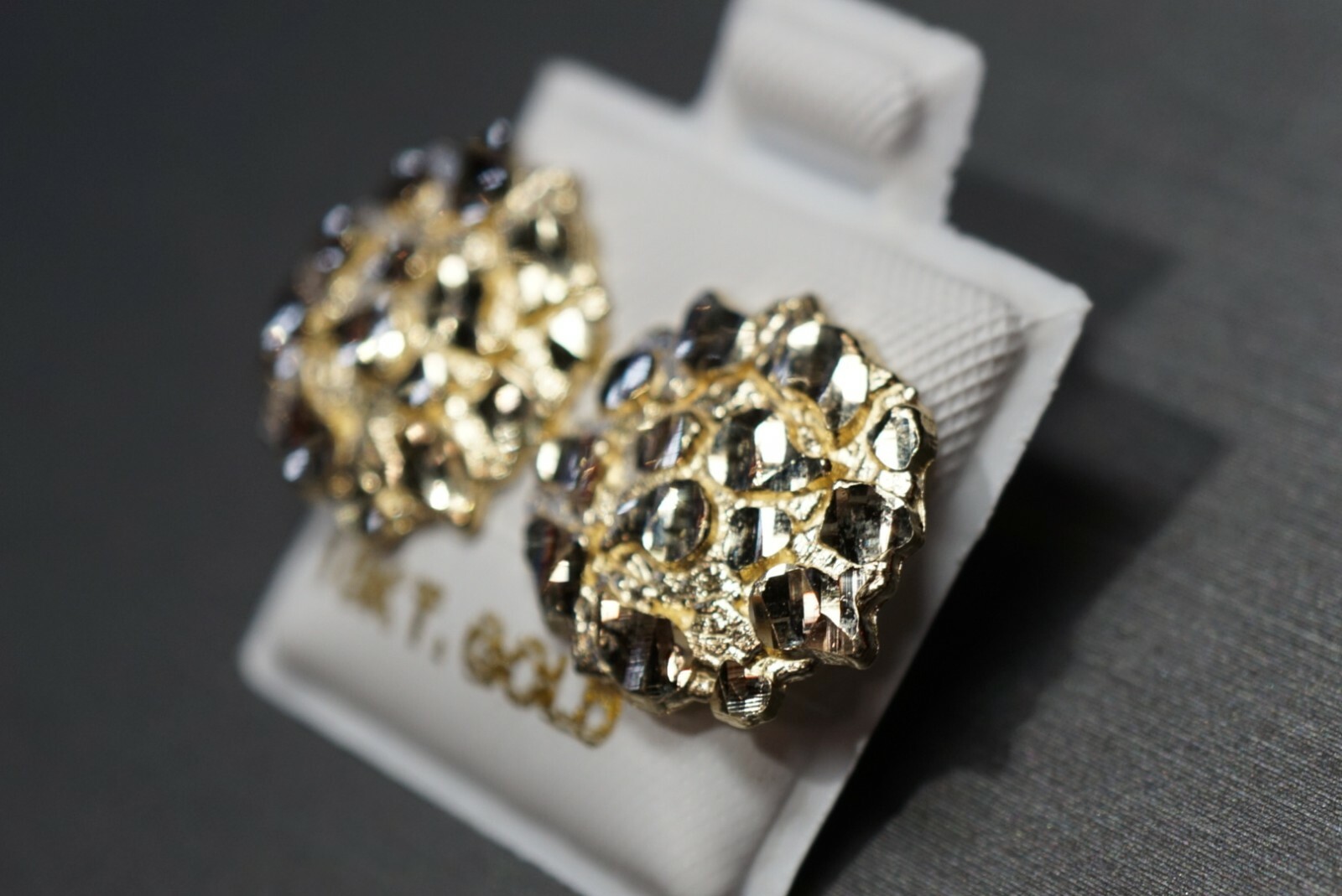 10K Solid Yellow Gold 15MM Diamond Cut Round Nugget Stud Earrings.