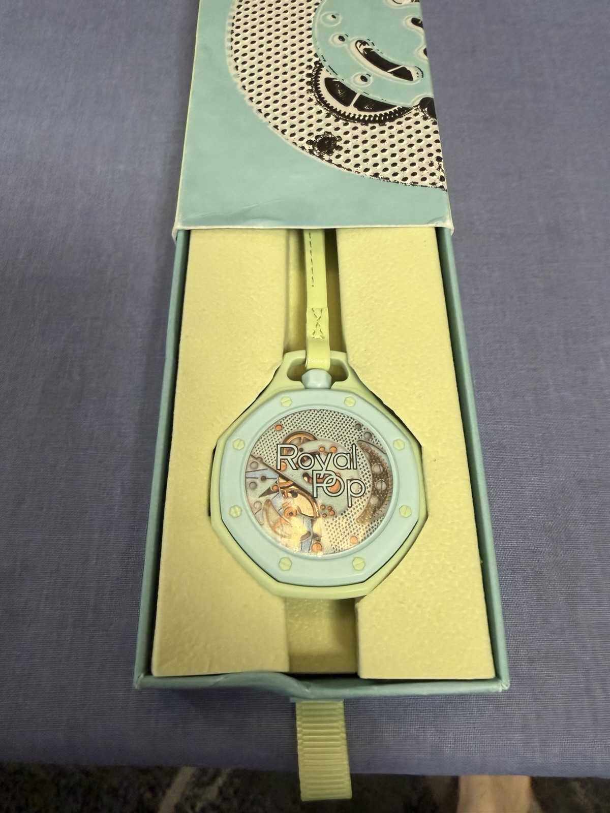 Swatch x Audemars Piguet Royal Pop Blaue Acht