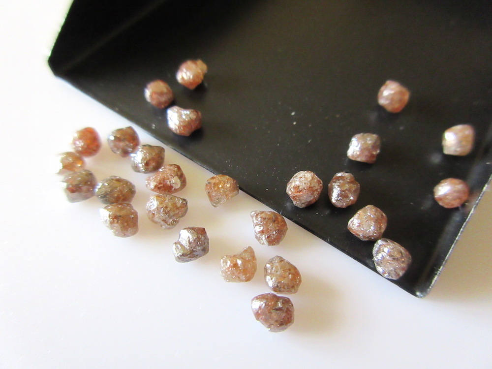2 Carats 3mm To 4mm Raw Rough Natural Red Diamond Loose Crystals