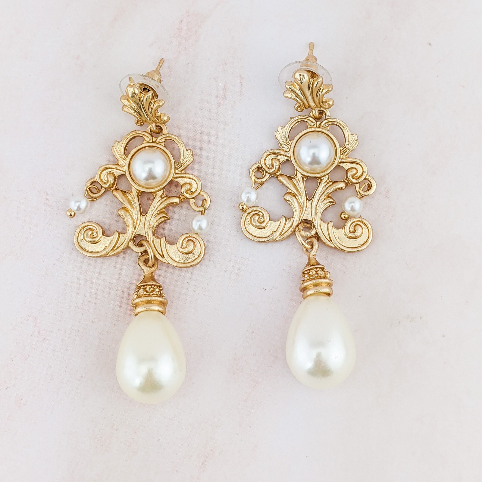 f38d Elegant Gold & faux Pearl Dangle Drop Earrings Bold Jewelry Fashion Gift
