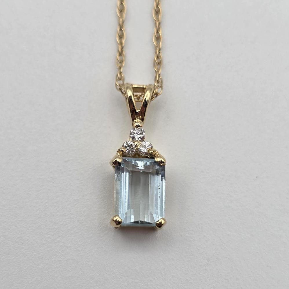 16″ 14K Yellow Gold Emerald-Cut Aquamarine & Diamond Accent Pendant Necklace
