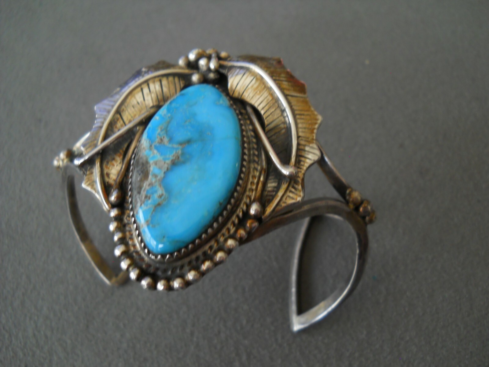Southwestern Native American Navajo Rich Blue Turquoise Sterling Silver Bracelet