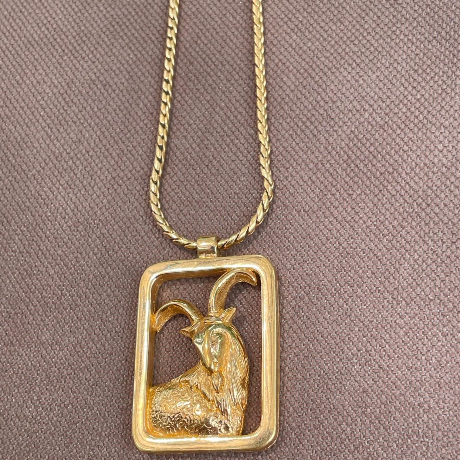 Vintage AVON Zodiac Capricorn Gold Tone Necklace Pendant W Clear Rhinestone